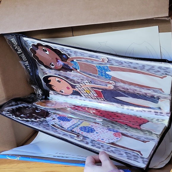 Fashion Angels Dolls Vintage 4 2D Dolls With Original Accessories and Packaging - Picture 7 of 17